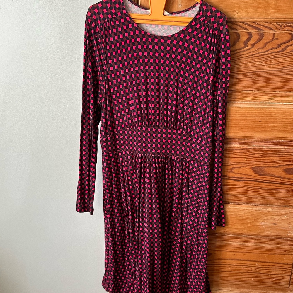 Pink and Black Geometric Long Sleeve Dress